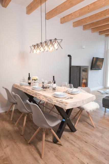 Ferienwohnung Otto-Dill-Halle Elmstein ภายนอก รูปภาพ